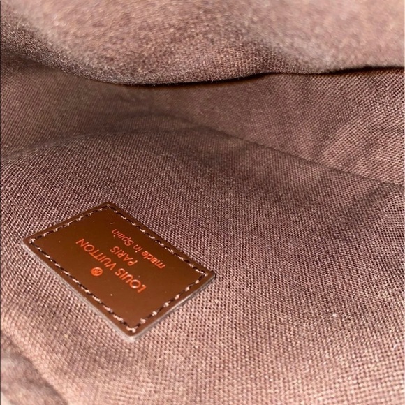 Louis Vuitton damier pouch - Picture 9 of 9